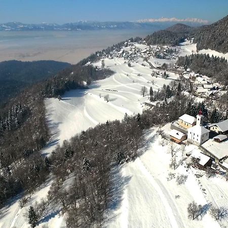 Turizem Pavlin Apartments Senturska Gora Экстерьер фото
